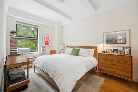 $899,000 | 599 West End Avenue, Unit 3A | Upper West Side