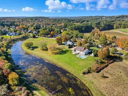 $2,400,000 | 6 Lynbrook Road, Southborough, MA 01772