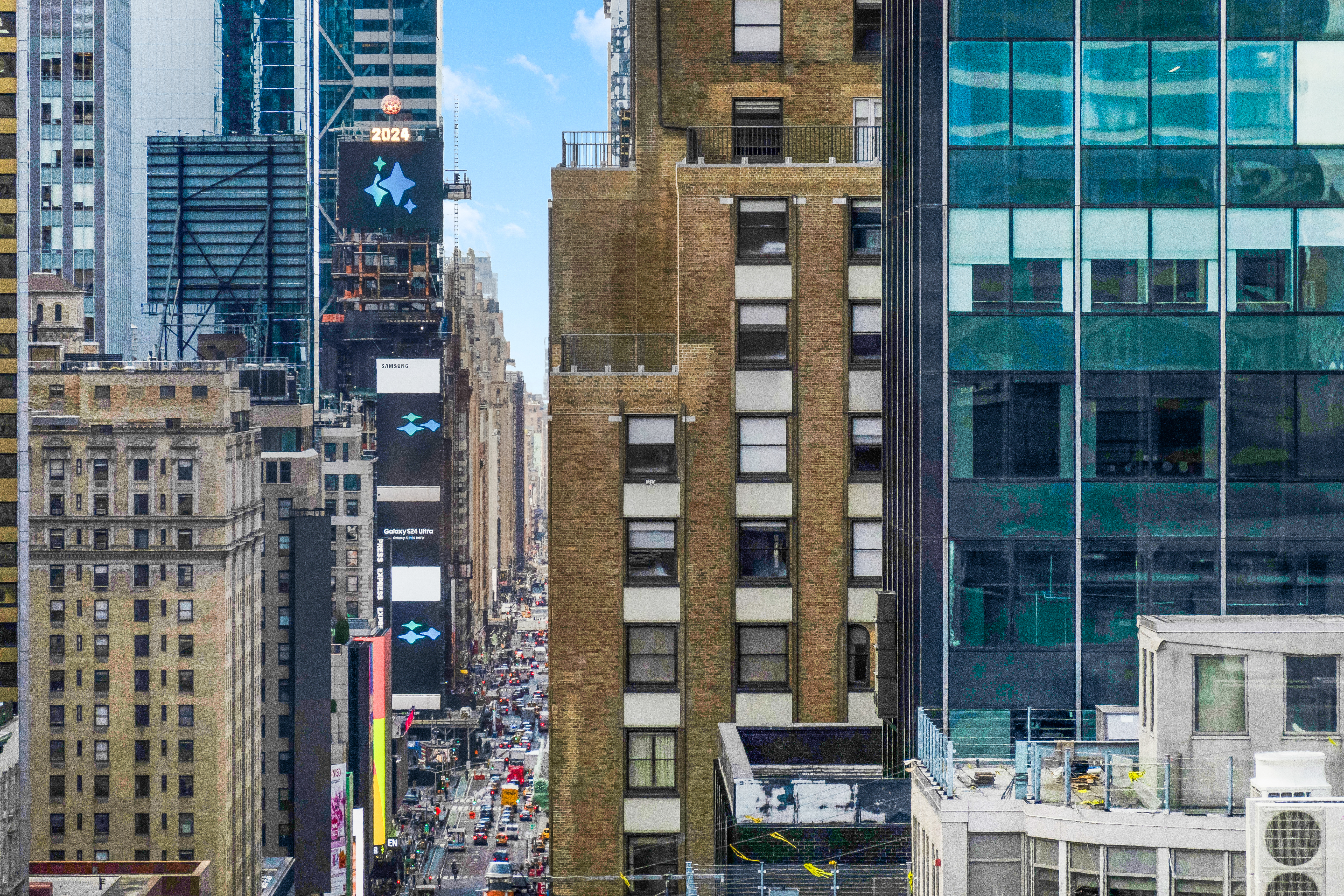 200 Central Park South, Unit 24A Manhattan, NY 10019 - Photo 21 of 23 a view of a city with tall buildings