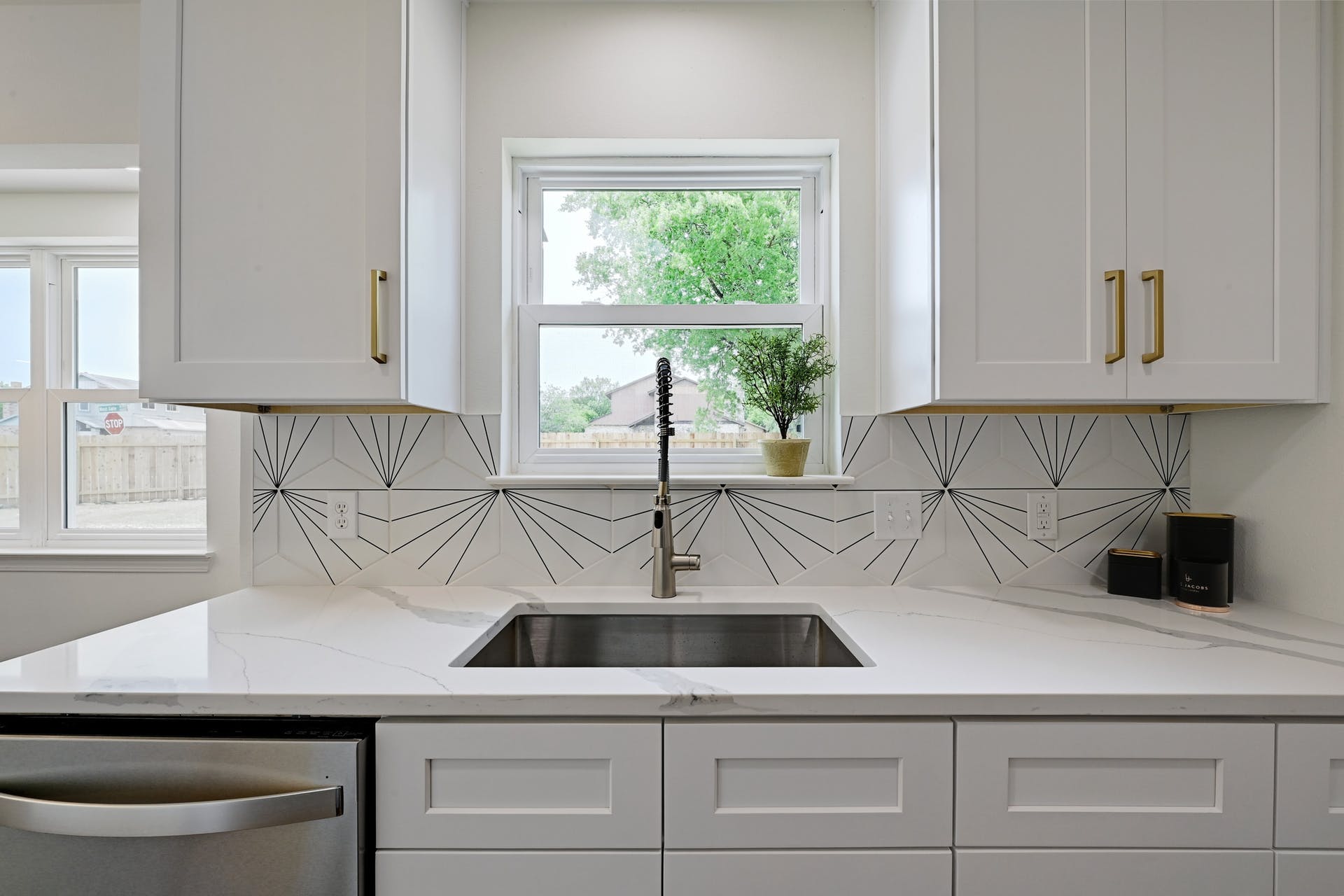 6606 Aldford Circle Austin, TX 78745 - Photo 17 of 32