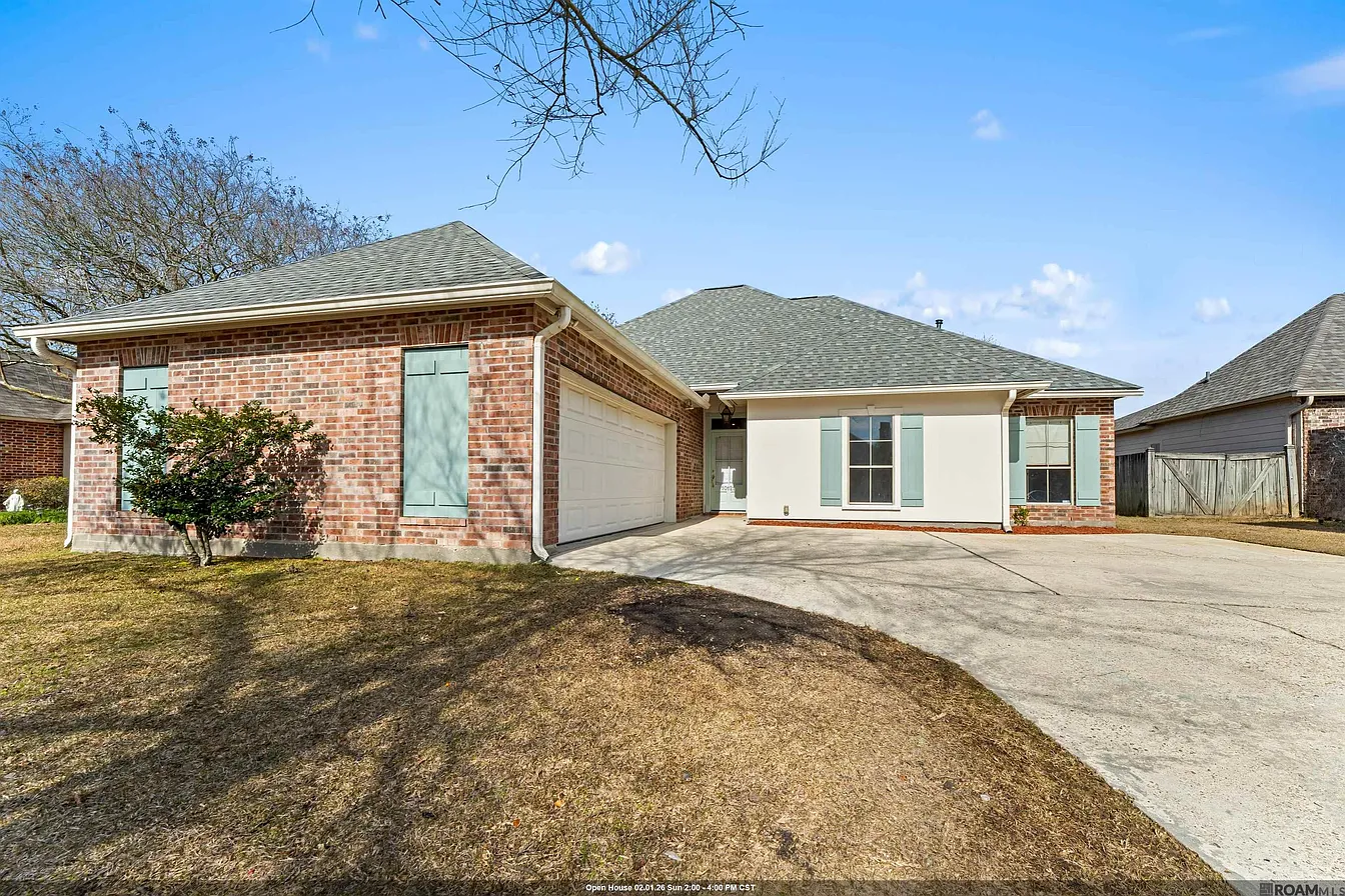 10121 Springpark Avenue Baton Rouge, LA 70810 - Photo 1 of 24