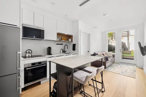 $799,000 | 31 Bleecker Street, Unit 1R | Bushwick