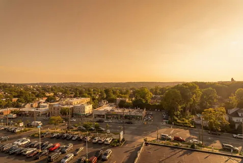 $210,000 | 5650  Netherland Avenue, Unit 6C | North Riverdale