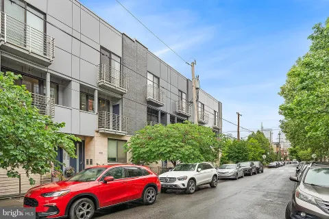 $610,000 | 1010 South 17th Street, Unit B, Philadelphia, PA 19146
