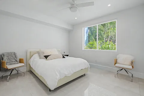 $5,650,000 | 5790 Southwest 96th Street, Pinecrest, FL 33156