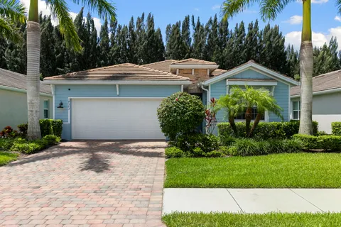 $829,999 | 14523 Topsail Drive, Naples, FL 34114