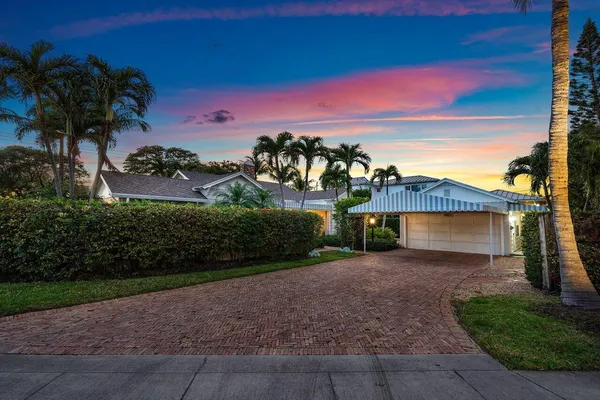$2,400,000 | 521 North Swinton Avenue, Delray Beach, FL 33444