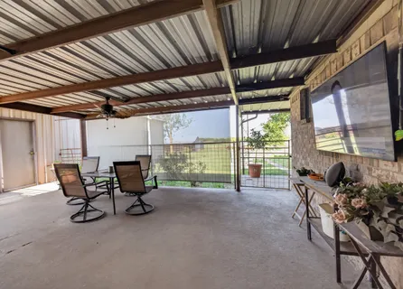$1,200,000 | 12501 Farm To Market Road 2331, Godley, TX 76044