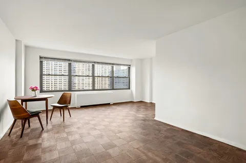 $429,000 | 160 West End Avenue, Unit 11L | Upper West Side