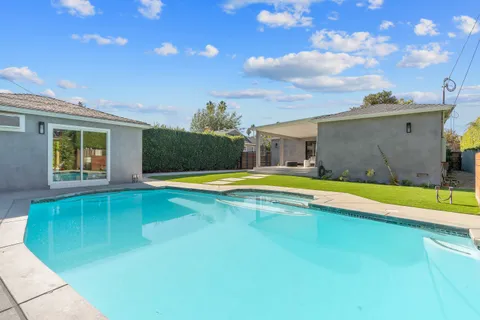 $1,895,000 | 4518 Varna Avenue, Sherman Oaks, CA 91423