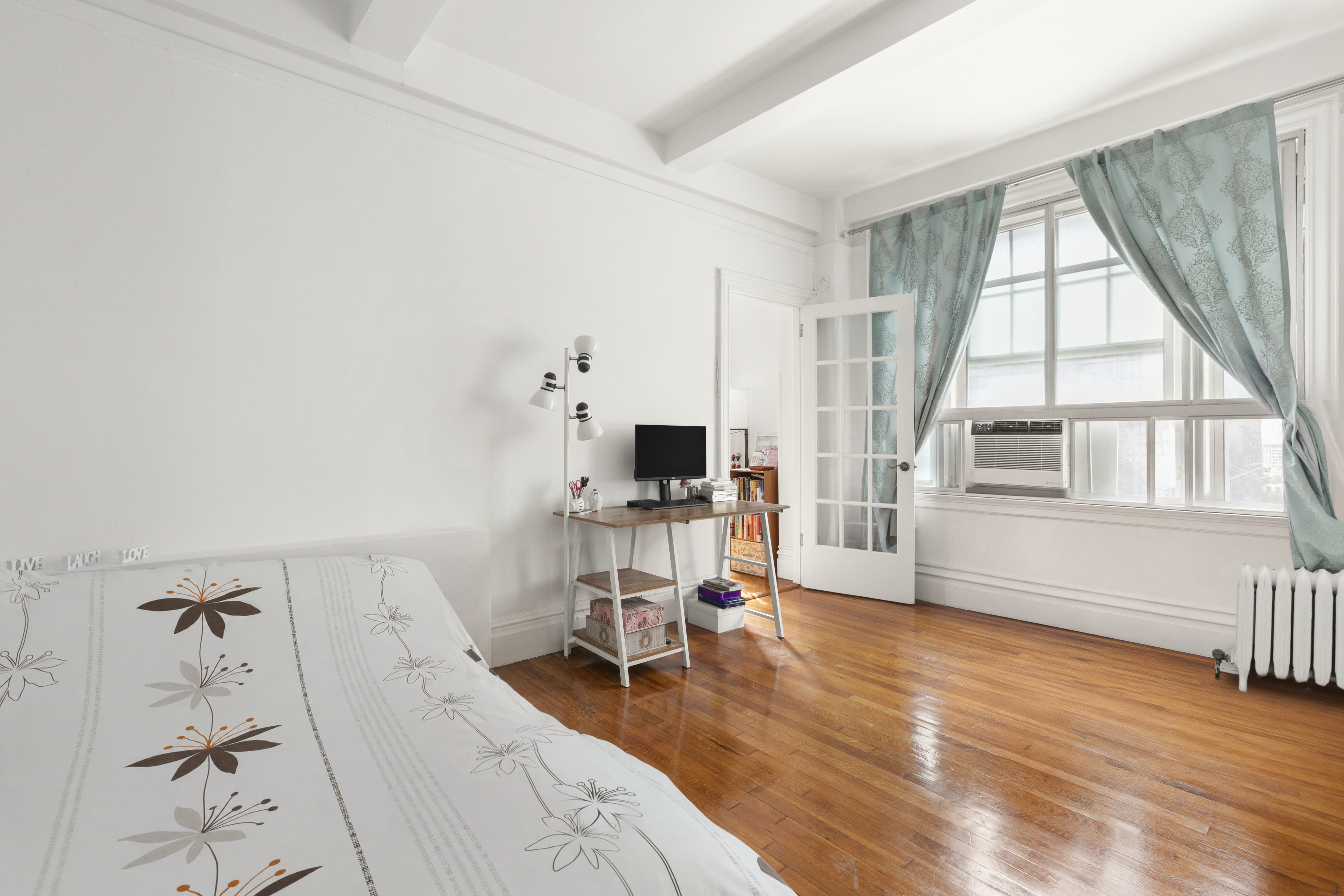 170 West 74th Street, Unit 409 Manhattan, NY 10023 - Photo 10 of 11 Gallery Image 10