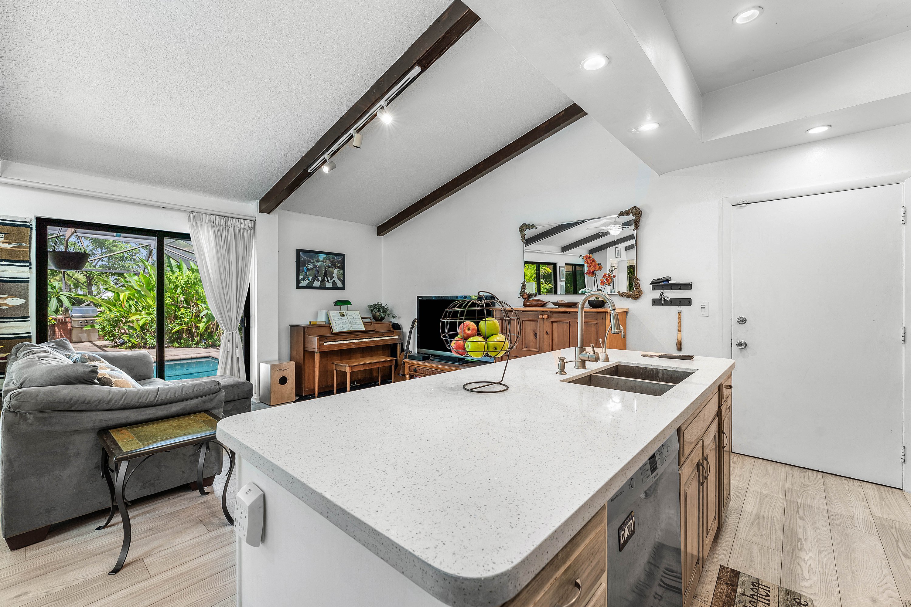 6582 Patio Lane Boca Raton, FL 33433 - Photo 10 of 43 Gallery Image 10