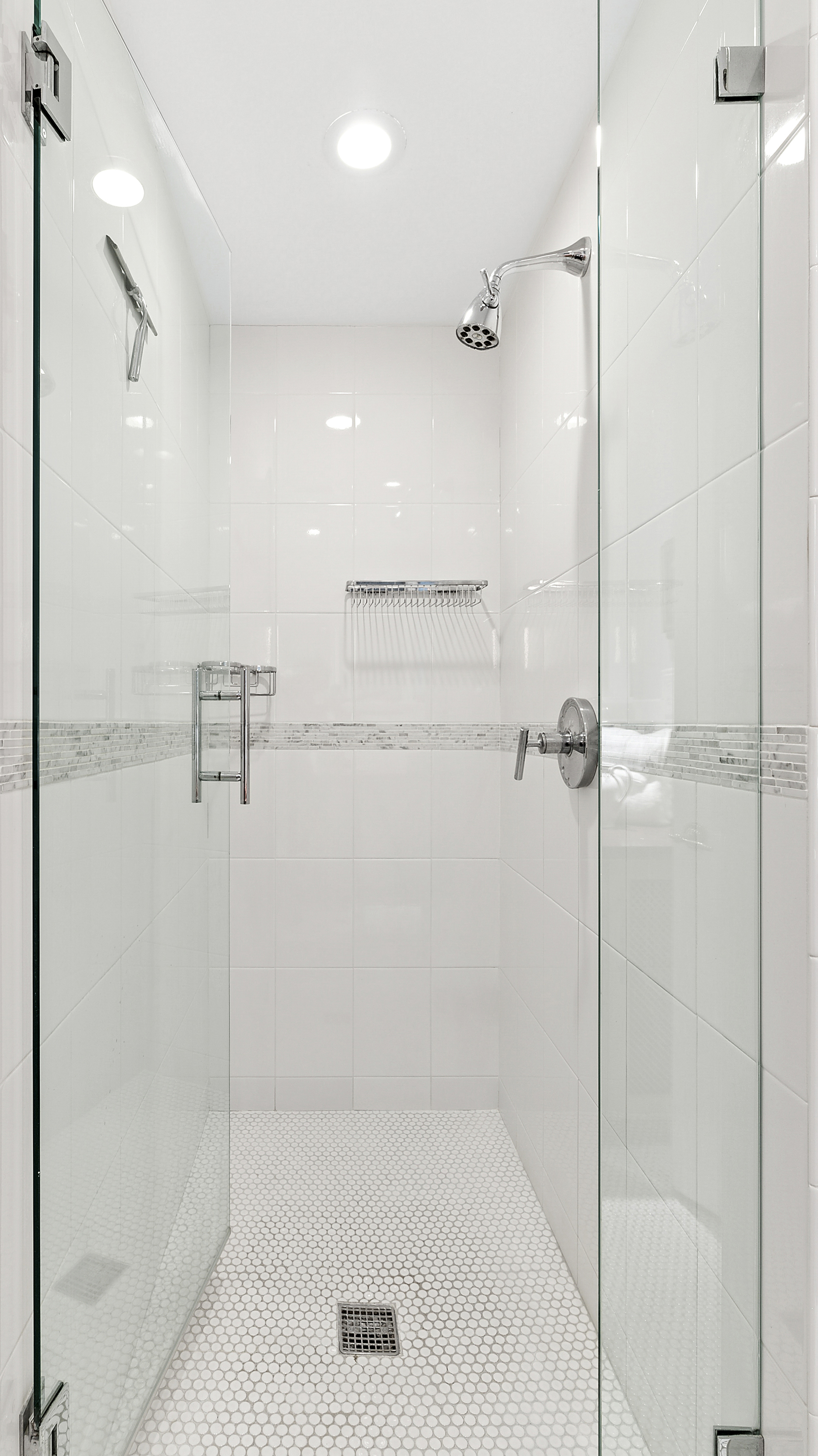 4417 Tibbett Avenue Bronx, NY 10471 - Photo 15 of 20 a bathroom with a shower and a shower