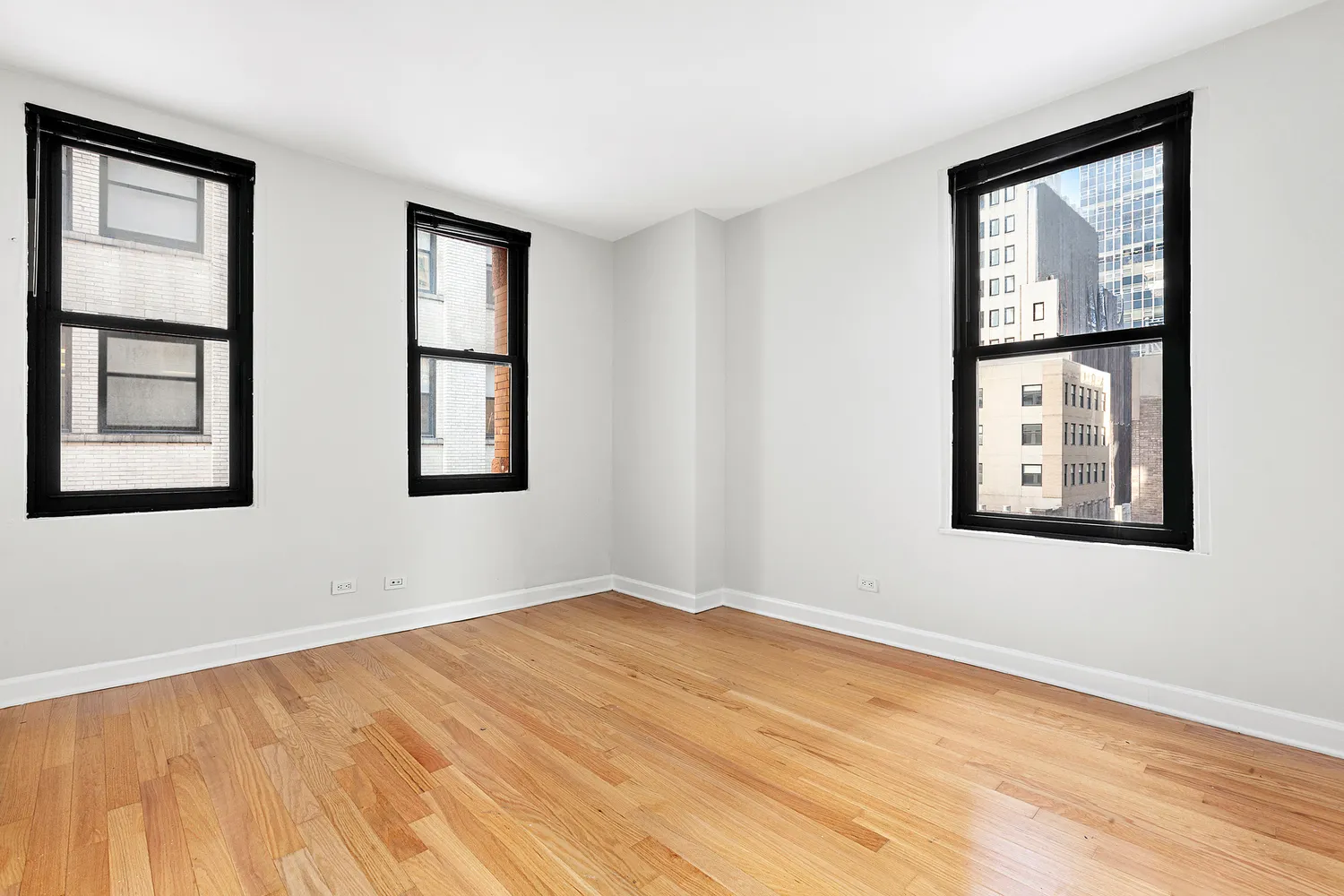 $595,000 | 56 Pine Street, Unit 11F | Financial District