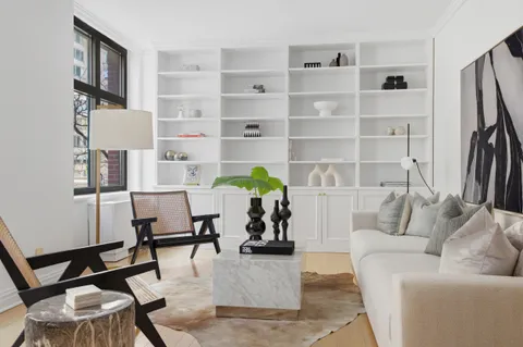 $2,250,000 | 188 East 70th Street, Unit 3A | Lenox Hill