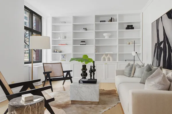 $2,250,000 | 188 East 70th Street, Unit 3A | Lenox Hill