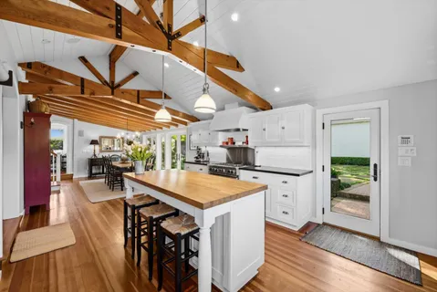 $3,050,000 | 4011 East 3rd Avenue, Napa, CA 94558