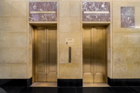 $390,000 | 3 Hanover Square, Unit 8A | Financial District