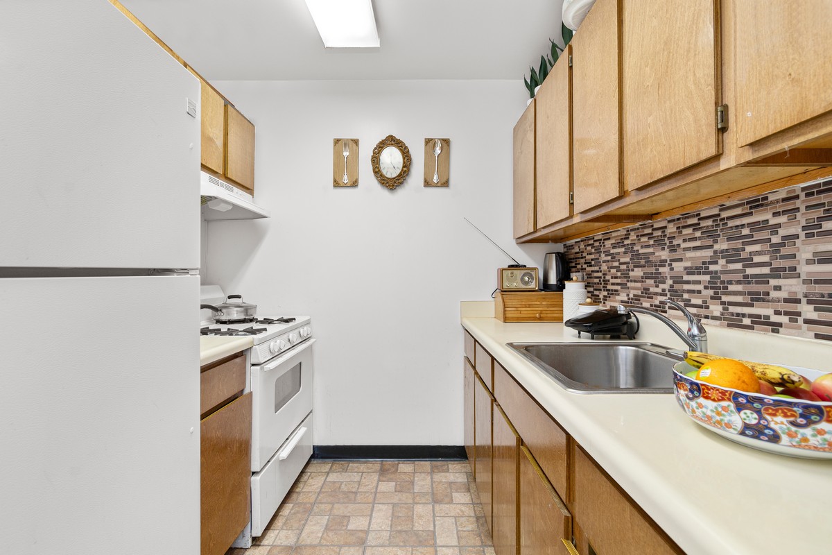 923 Gates Avenue Brooklyn, NY 11221 - Photo 9 of 20