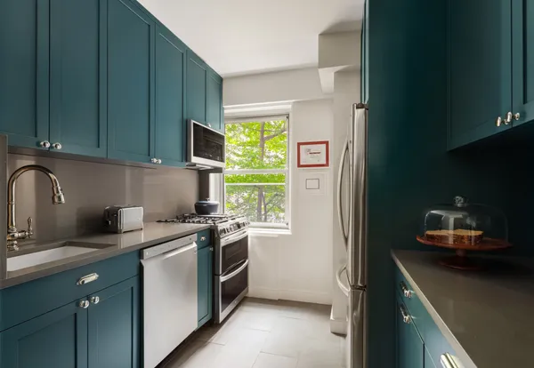 $2,495,000 | 11 5th Avenue, Unit 4K | Greenwich Village