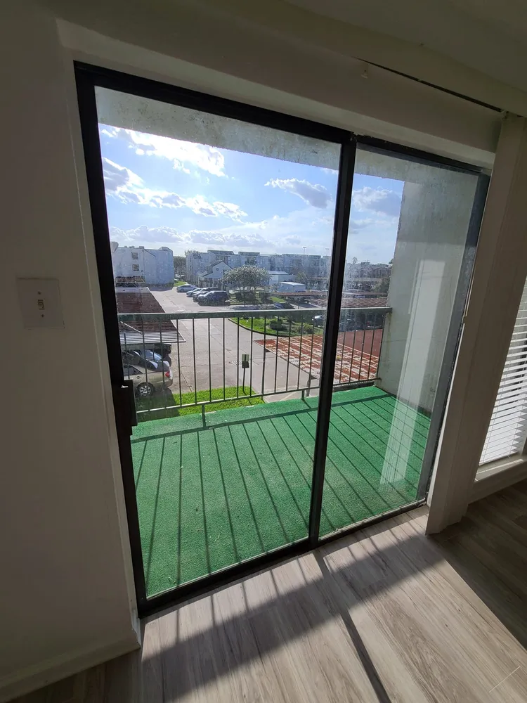 $69,000 | 2822 South Bartell Drive, Houston, TX 77054