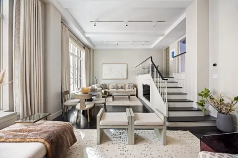 $1,650,000 | 169 East 78th Street, Unit 7C | Upper East Side