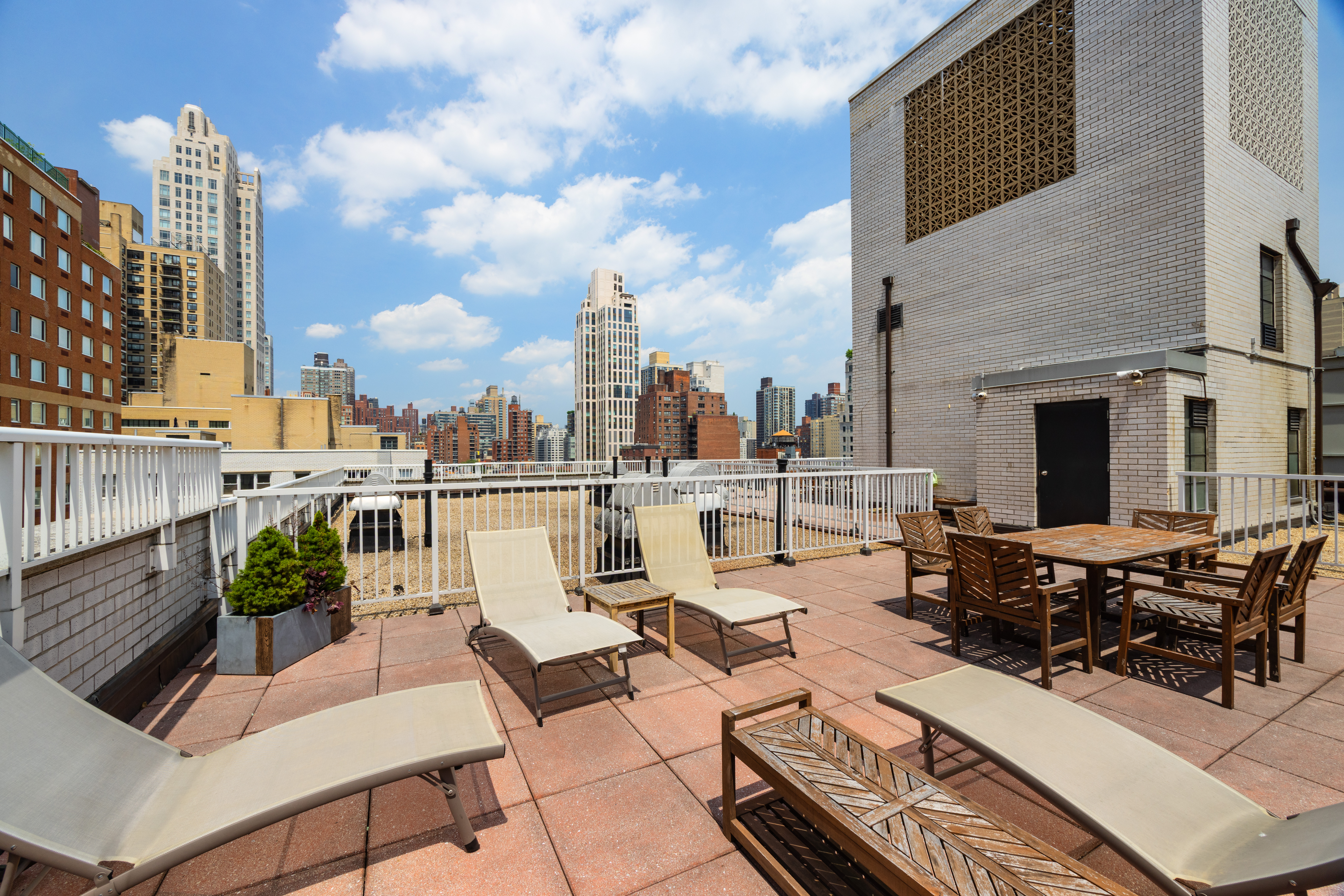 222 East 80th Street, Unit 1F Manhattan, NY 10075 - Photo 7 of 10