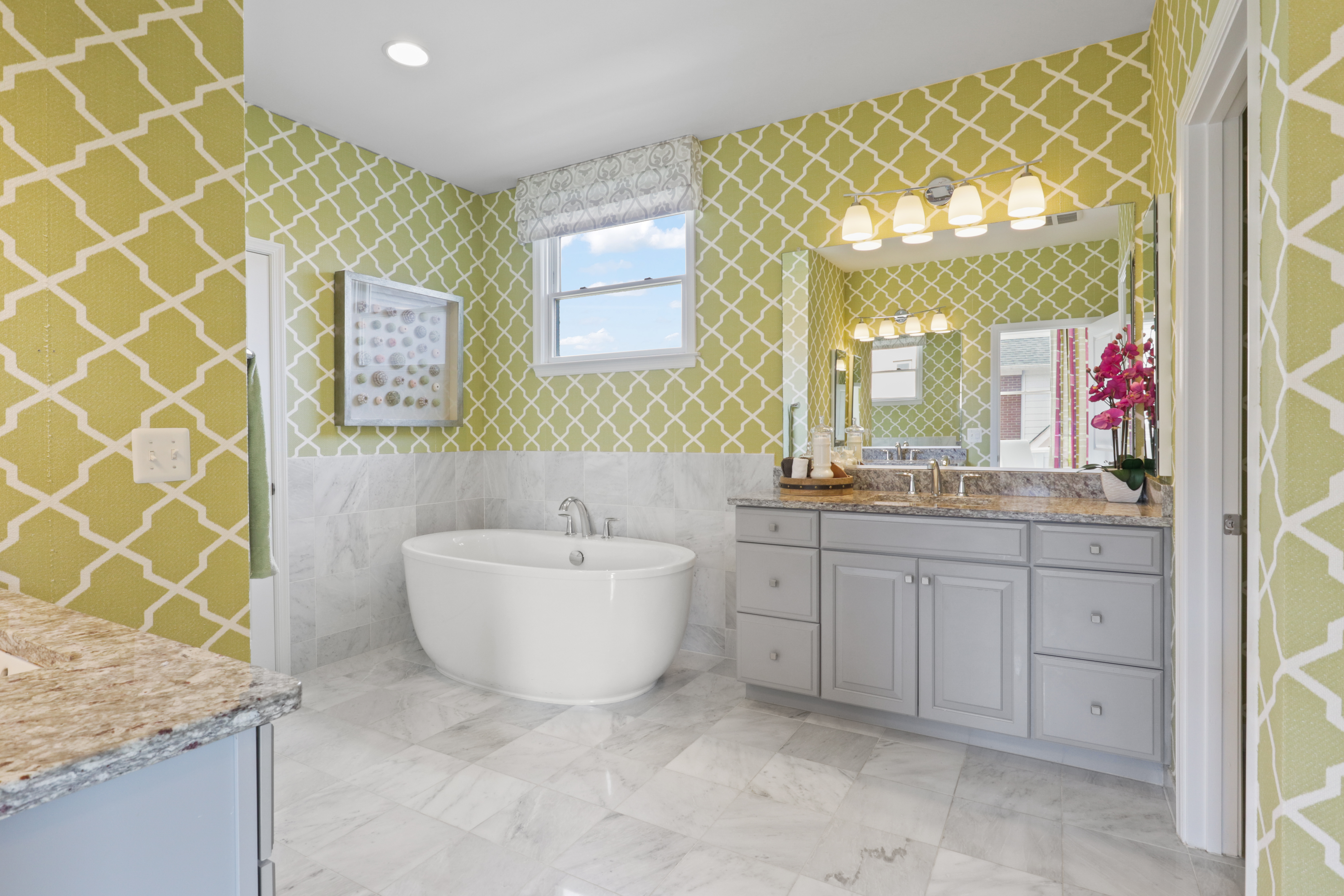 9101 Power House Road Lorton, VA 22079 - Photo 44 of 75 a bathroom with a granite countertop sink mirror and a bathtub