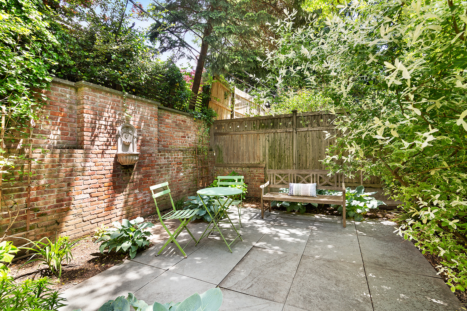 143 Bergen Street, Unit 201 Brooklyn, NY 11217 - Photo 9 of 10 a backyard of a house with outdoor seating