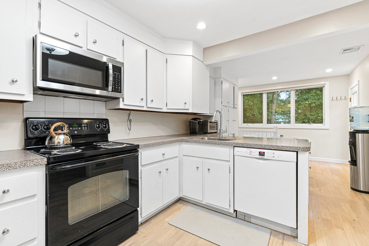 44 Rowena Road Newton Center, MA 02459 - Photo 6 of 16