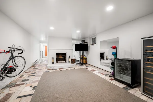 Contact Agent | 16 West Read Street, Baltimore, MD 21201