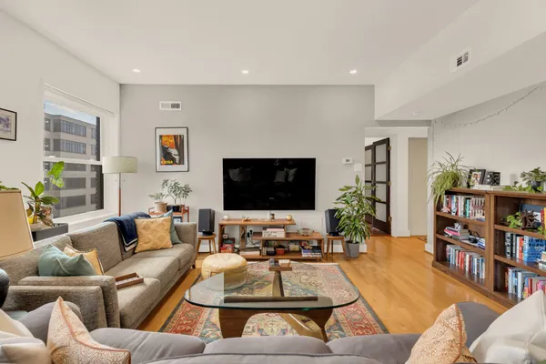 Contact Agent | 2127 California Street Northwest, Unit 505, Washington, DC 20008