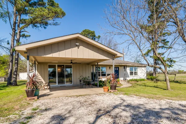 $300,000 | 5790 Farm To Market 513, Lone Oak, TX 75453