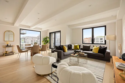 $2,495,000 | 96 North 1st Street, Unit 5 | Williamsburg