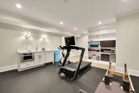 $4,100,000 | 5537 Hawthorne Place Northwest, Washington, DC 20016