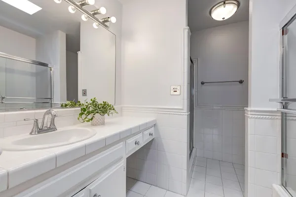 $599,000 | 5651 Windsor Way, Unit 308, Culver City, CA 90230