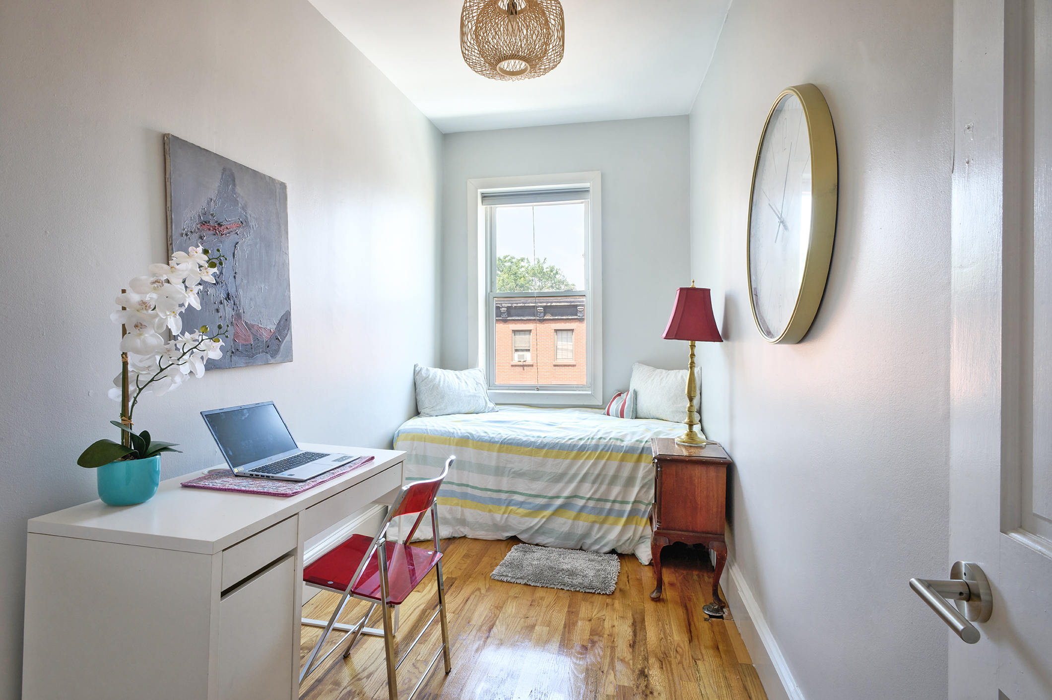 334 Union Street, Unit 3 Brooklyn, NY 11231 - Photo 5 of 10 a workspace with furniture and a potted plant