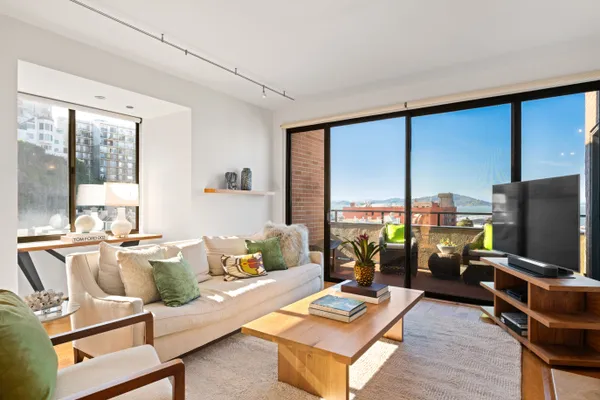$1,898,000 | 101 Lombard Street, Unit 901W, San Francisco, CA 94111