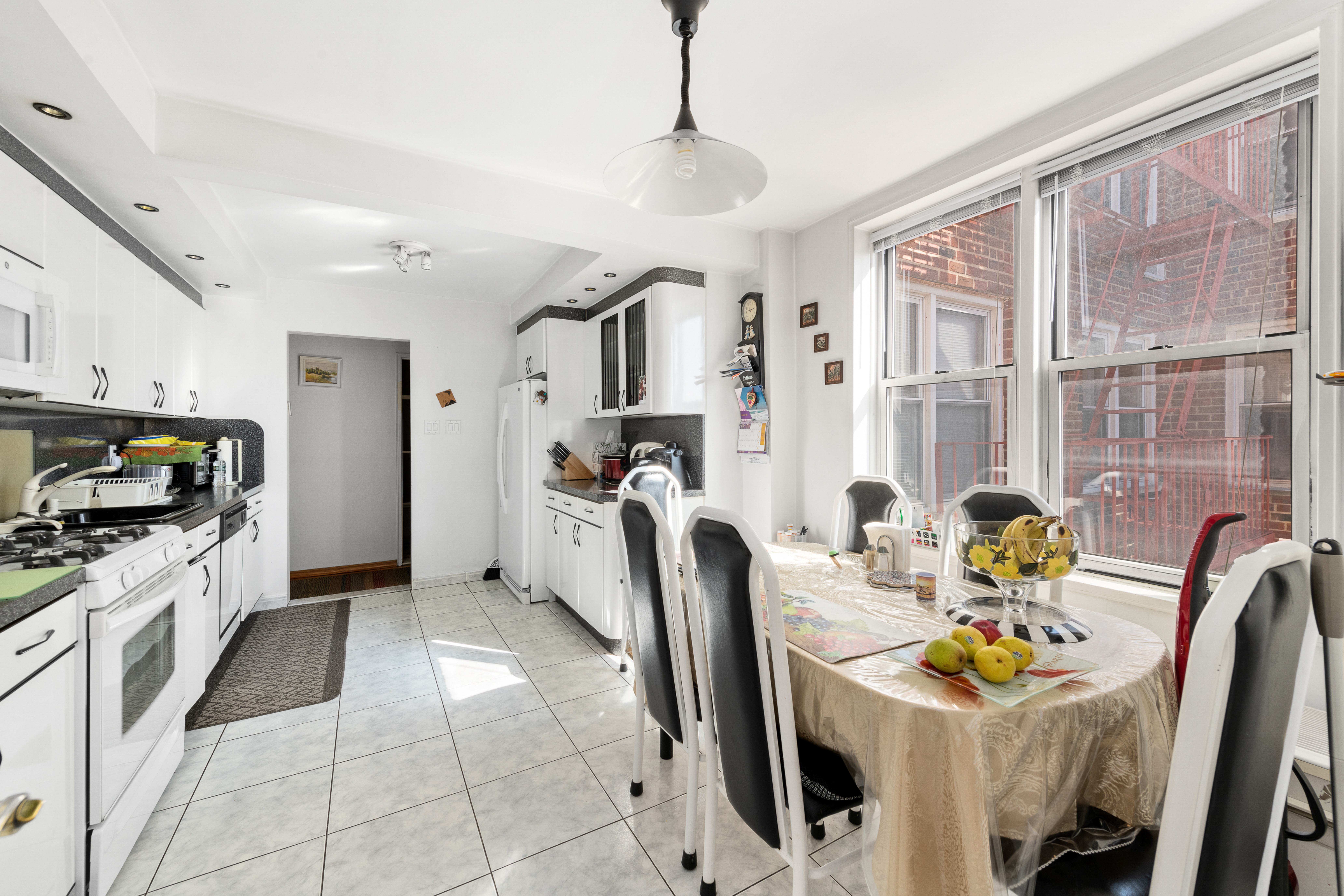 525 Ocean Parkway, Unit 5A Brooklyn, NY 11218 - Photo 6 of 10