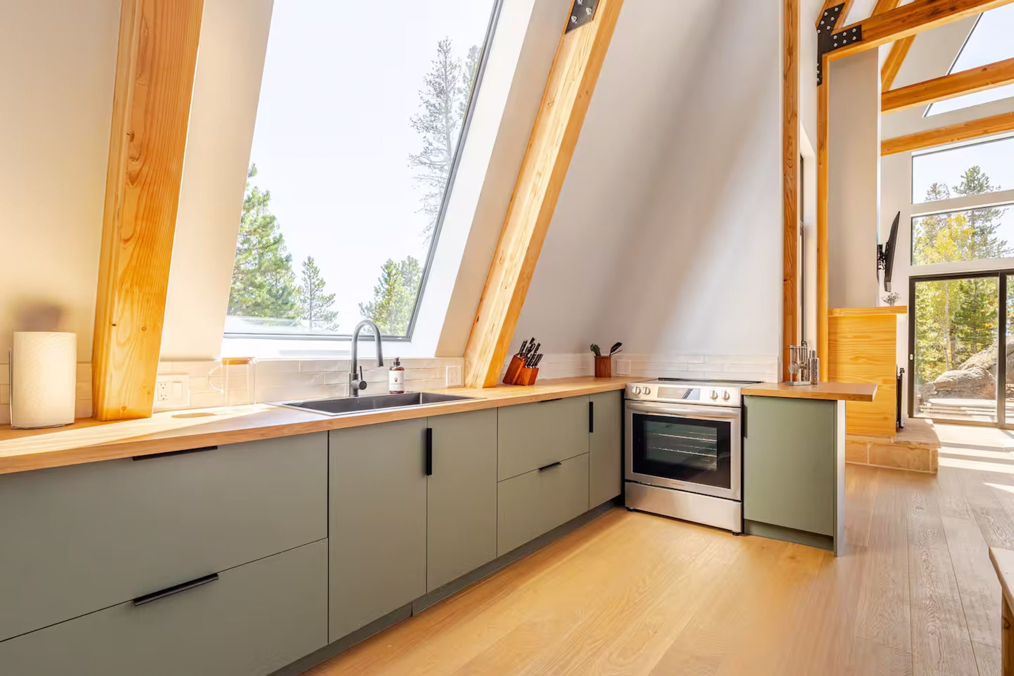 311 Pioneer Road Golden, CO 80403 - Photo 8 of 46