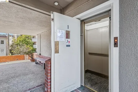 $899,000 | 1519 Oxford Street, Unit E, Berkeley, CA 94709