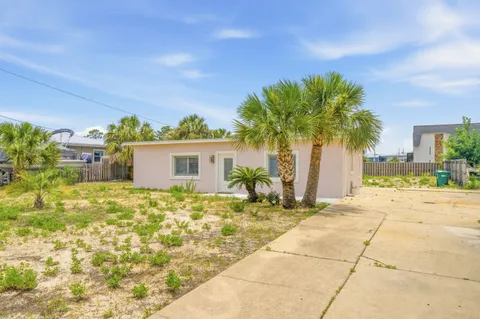 $470,000 | 407 Cobia Avenue, Fort Walton Beach, FL 32548
