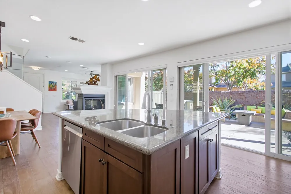 $1,449,000 | 15863 Via Montenero, San Diego, CA 92127