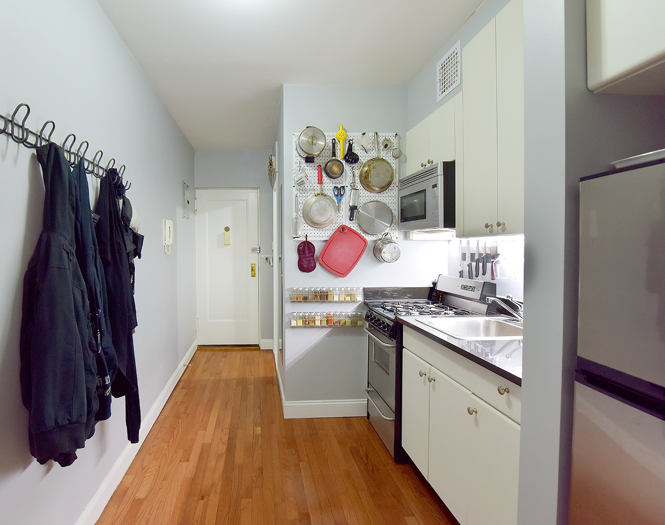 312 West 23rd Street, Unit 1H Manhattan, NY 10011 - Photo 5 of 9