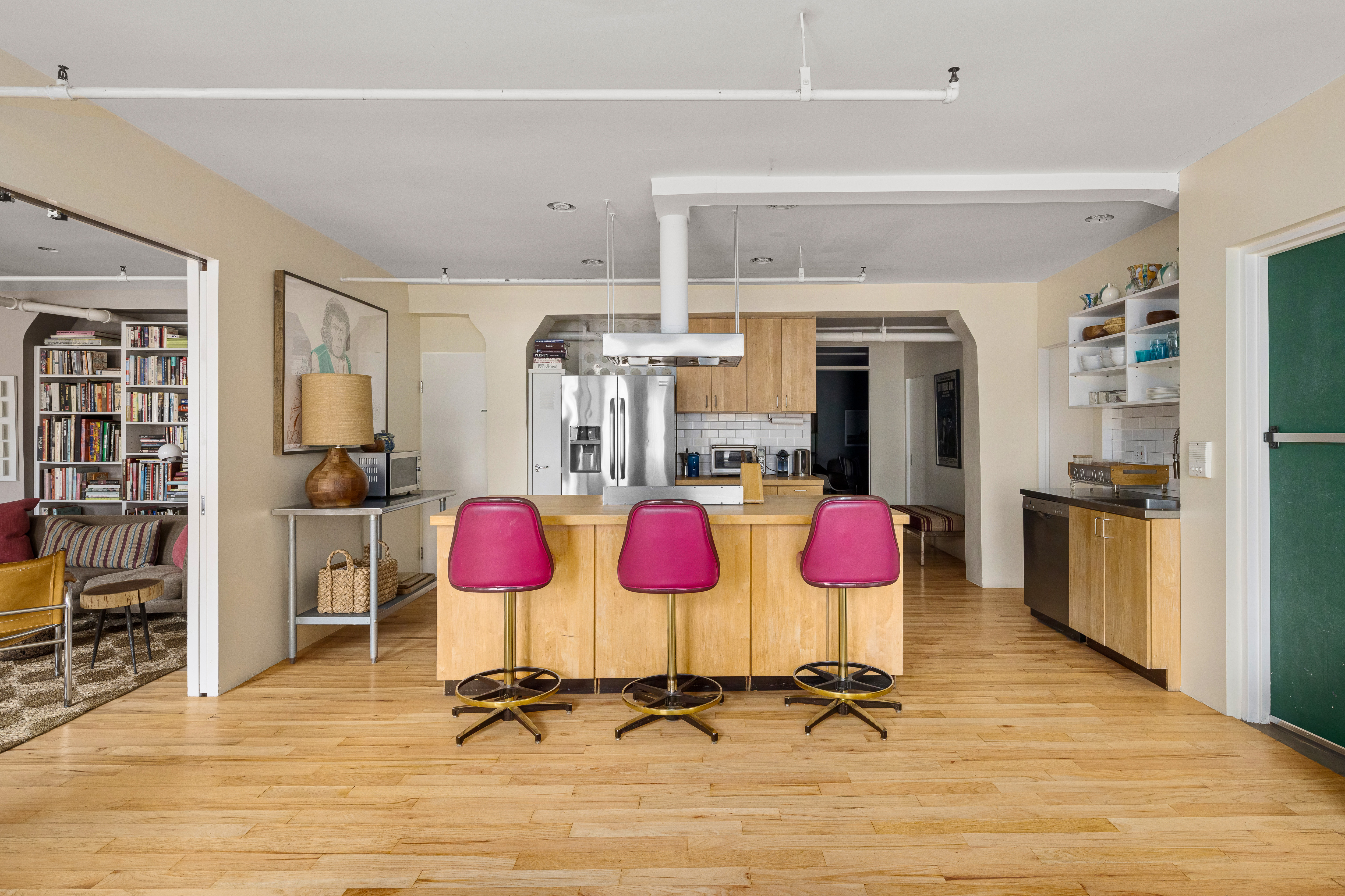 191 Chrystie Street, Unit 5R Manhattan, NY 10002 - Photo 4 of 16 a room with gym equipment