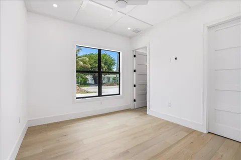 $2,999,000 | 2200 11th Street North, Naples, FL 34103
