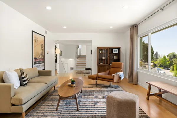 $1,950,000 | 2710 Rock Pine Lane, La Crescenta, CA 91214