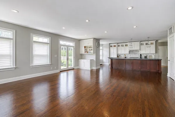 $1,299,000 | 42 Skunks Misery Road, Locust Valley, NY 11560