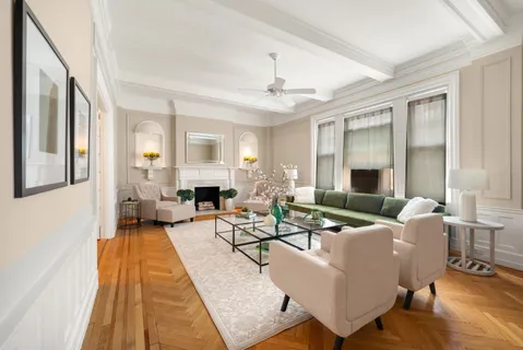 $3,695,000 | 530 West End Avenue, Unit 9B | Upper West Side