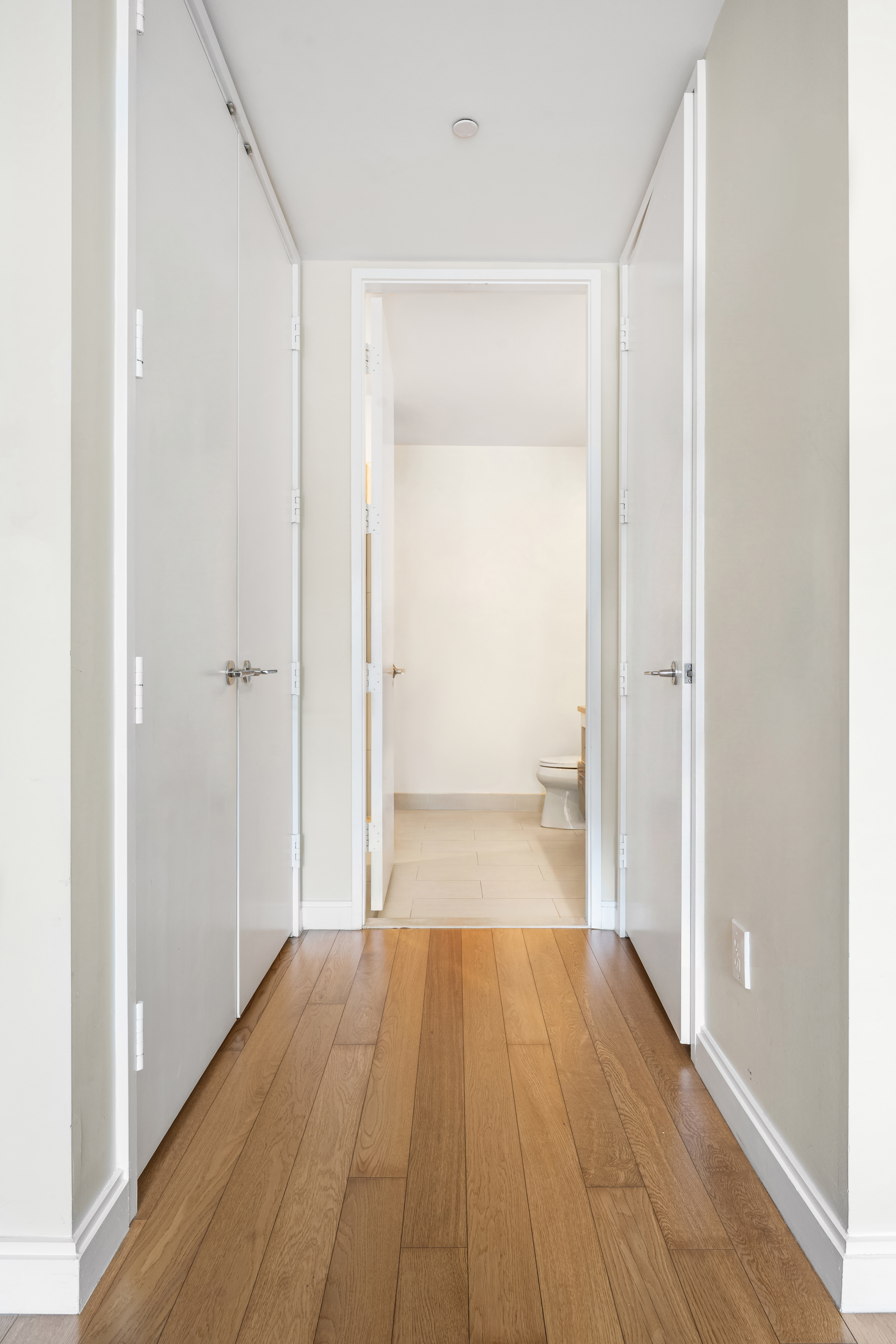 11-02 49th Avenue, Unit 4G Queens, NY 11101 - Photo 7 of 18